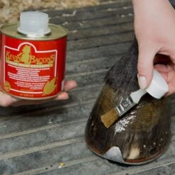 Liquid Hoof Dressing 500ml 8 Liquid Hoof Dressing 500ml -Horse Riding Equipment Store go 478554 c