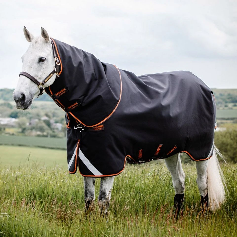 Supreme 1680D Detachable Neck Turnout Rug 3 Supreme 1680D Detachable Neck Turnout Rug